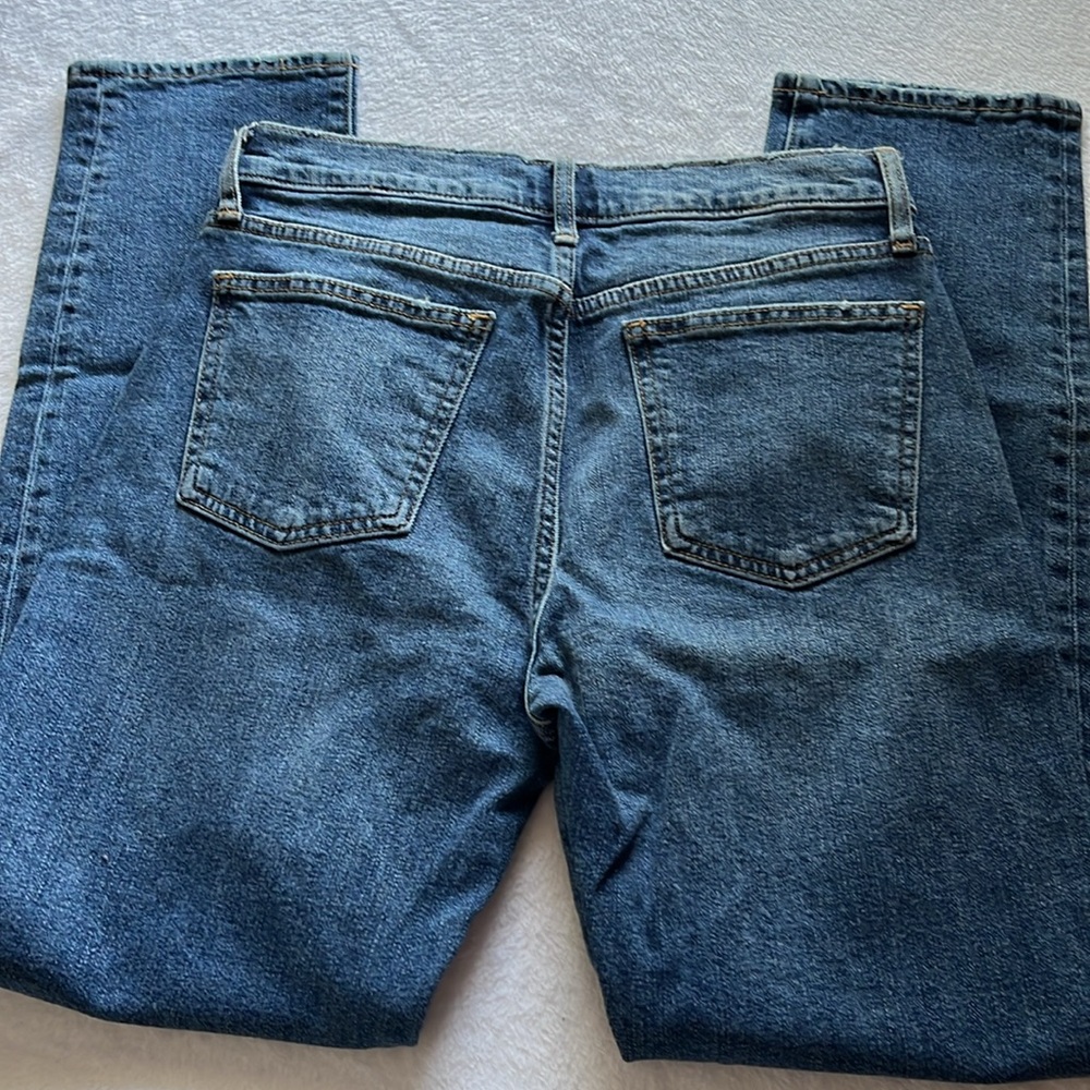 GAP women’s girlfriend jeans - Picture 6 of 6